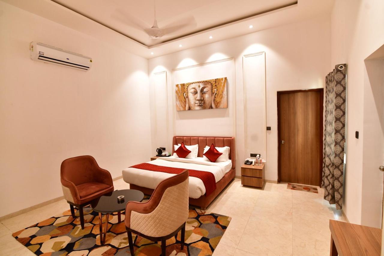 Kamay The Kohinoor Palace - A Heritage Hotel Faizābād 外观 照片