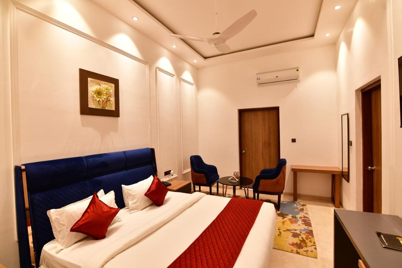 Kamay The Kohinoor Palace - A Heritage Hotel Faizābād 外观 照片